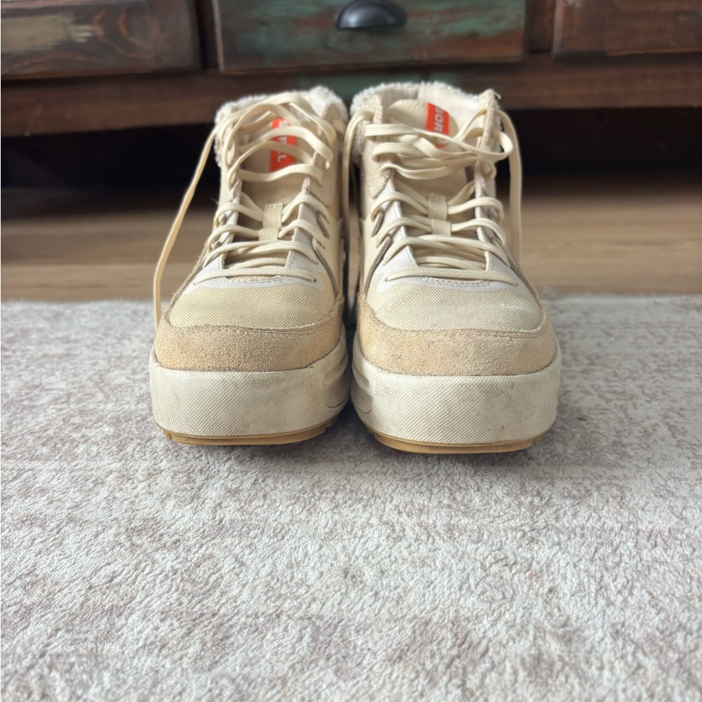 Sorel Women's Tan Lace-Up Shoes